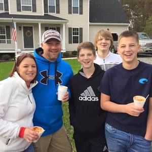 Meet your Posher, Nikki n wes